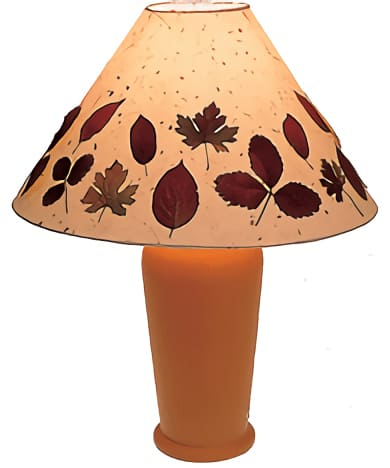 Gör en lampskärm med pressade blad i höstens fina färger